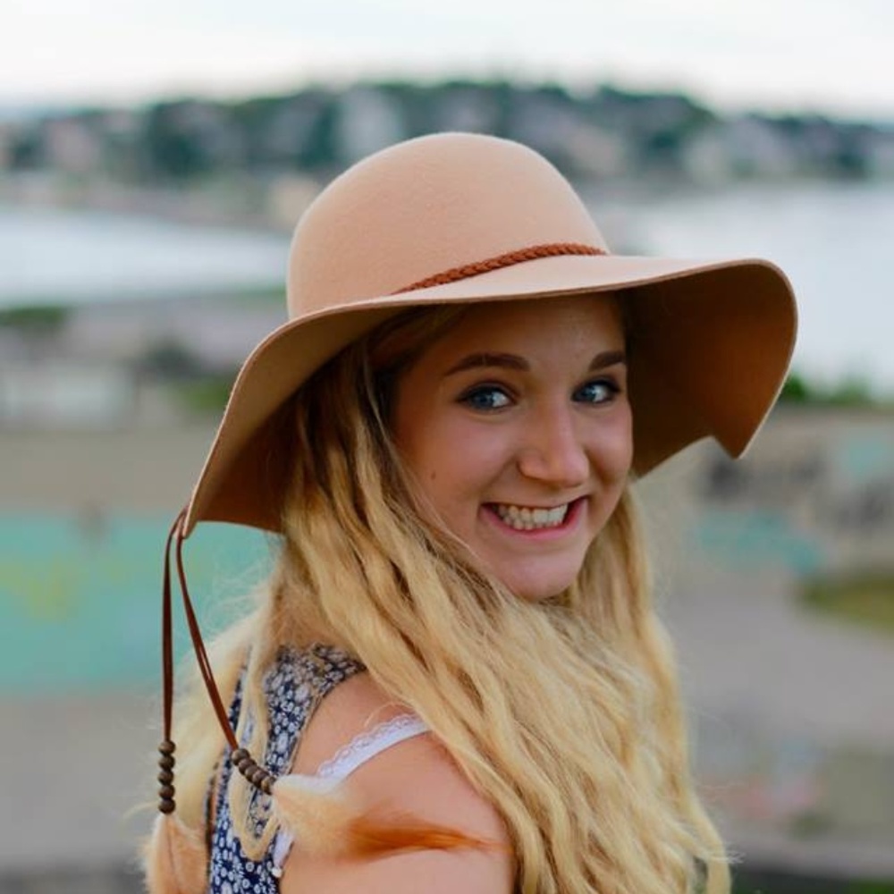 Meet your Posher, Catherine